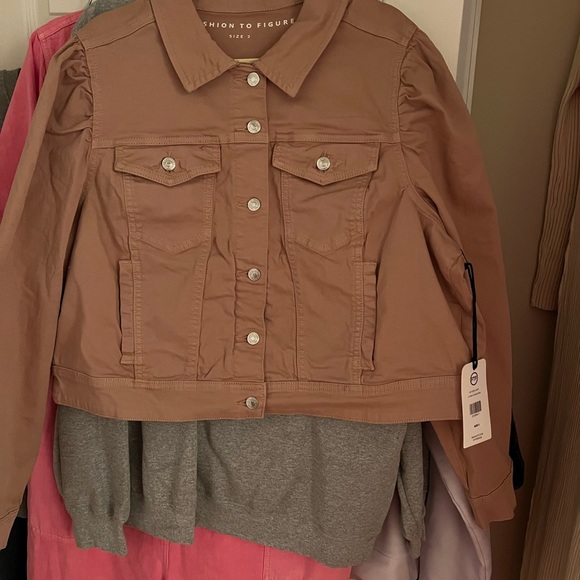 ***NWT*** Cropped Puff Sleeve Denim Jacket 💟 - Picture 5 of 6